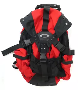 Vintage Oakley Icon Tactical 2.0 Backpack Red/Black - Picture 1 of 9