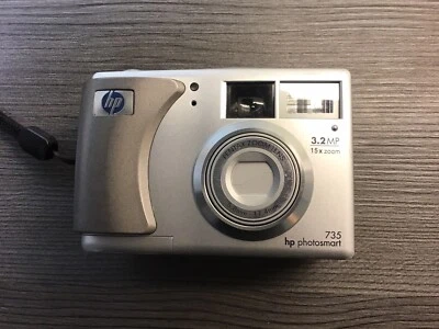 Digital Kamera Hewlett Packard Photosmart 735 mit 3,2 MP + 15x Zoom - Fb. Silber - Bild 1 von 4