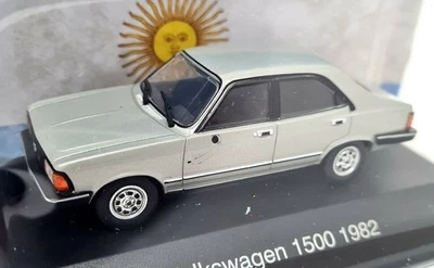 Altaya 1/43 - Volkswagen 1500 1982 coche fundido a presión lleno en blister plateado (¡espejo!) Foto 1 de 4