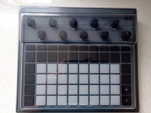Novation Circuit Rhythm Sampler Sequencer And Drum Machine - Picture 1 of 4