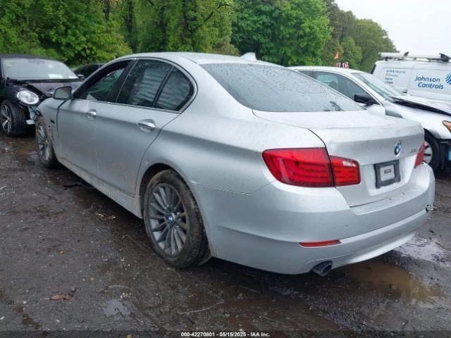 Guantera usada se adapta a: BMW 535I Grado A 2011 Foto 1 de 4