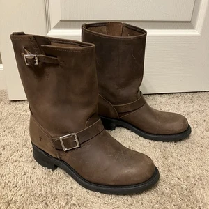 Botas de Ingeniero FRYE HECHAS EN EE. UU. Marrón (GAUCHO) 87800 Arnés - Talla 9,5 M Muy Bonitas - Imagen 1 de 12