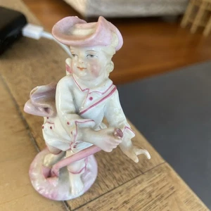 ¿Meissen? Estatuilla pequeña de porcelana joven. Ángel? Ala dañada - Imagen 1 de 11