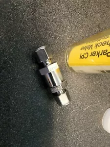 Parker 4Z-C4L-1SS Check Valve Stainless 1/4in Npt - Picture 1 of 3