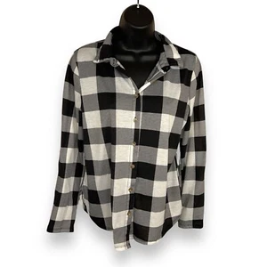 MEDIUM RUE21 BLACK WHITE PLAID BUTTON FRONT LONG SLEEVE SHIRT - Picture 1 of 11