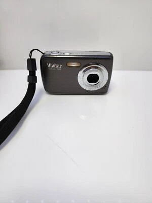 Vivitar ViviCam 7022 7.0MP Digital Camera (Tested Working)  - Image 1 of 4