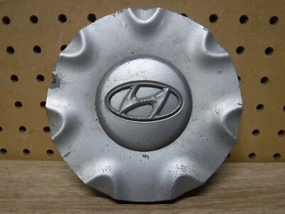 Tapacubos tapacubos Hyundai Accent 2005-2007 plateada 52962-1E000 5,75" OEM Foto 1 de 3