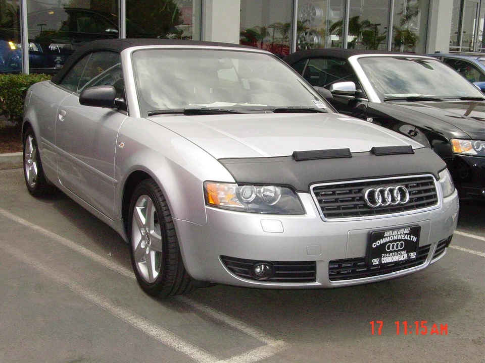 Sujetador de capó deportivo personalizado Colgan para Audi S4 Cabriolet 2004-2005 Foto 1 de 1