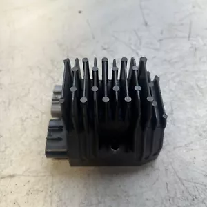 2006 04-06 Yamaha R1 YZFR1 Regulator Rectifier Voltage Charge Tested OEM - Picture 1 of 6