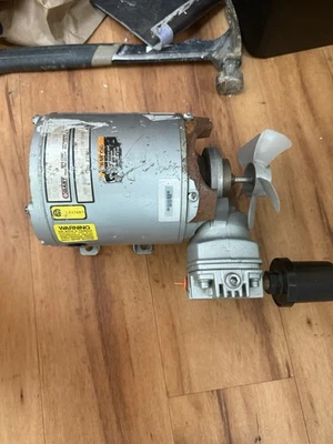 Gast Cast Iron Portable Air Compressor 1laa-32-m100x Missing Covers, Functional - Image 1 of 4