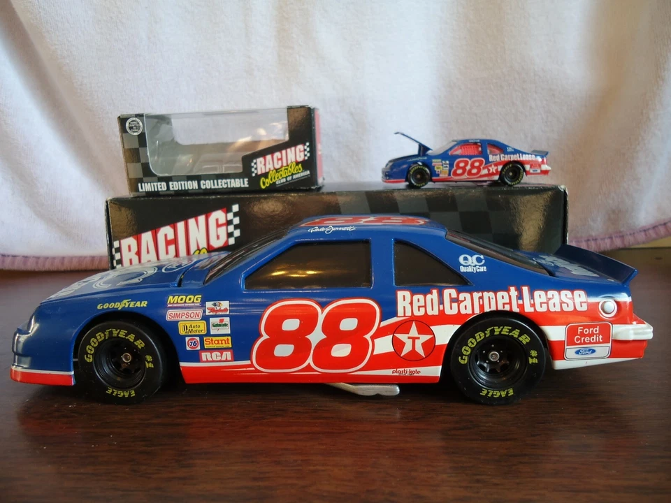 DALE JARRETT 28 Ford Quality Care 1996 RCCA 1/24 BW Bank 1/64 HO Car Diecast SET - Image 1 of 4