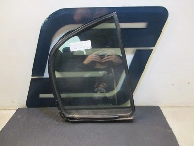 Infiniti G35X 2005 4 puertas VQ35DE OEM pasajero derecho trasero automático esquina ventilación vidrio Foto 1 de 4