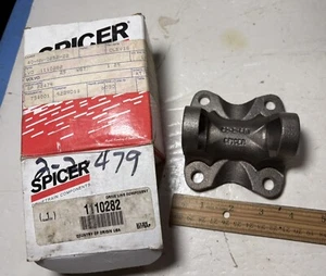 NOS Genuine Spicer Dana Flange Yoke #2-2-479 #1110282 - Picture 1 of 4