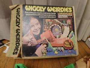Vintage 1960's Kenner Wiggly Weirdies Playset With Original Box - Picture 1 of 8