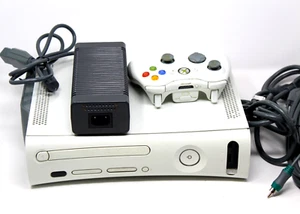 Microsoft Xbox 360 20 GB bianca console videogiochi sistema di gioco - usata - Foto 1 di 23