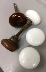 Juego de perillas de puerta de porcelana blanca marrón vintage - Imagen 1 de 4