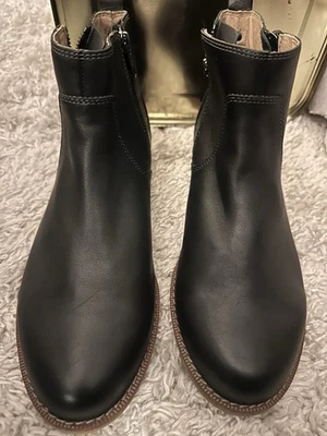 TAOS DOUBLE ZIP SHORT BOOTS BLACK SIZE 8.5 - NEVER WORN - Image 1 of 4