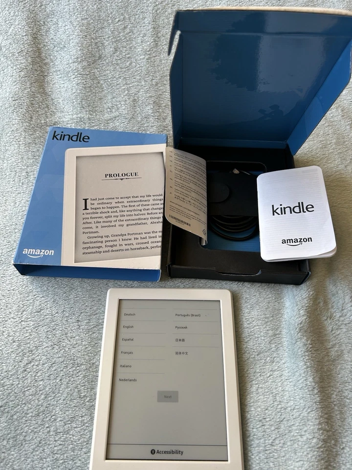 Amazon Kindle (8th Generation) E-Reader - White - 4GB, Wi-Fi - Image 1 of 4