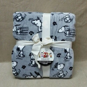 Peanuts Snoopy Velvet soft Throw Blanket Berkshire 60X90 Fleece Full Queen Gray - Picture 1 of 3