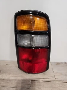 CHEVROLET/GMC Yukon, Tahoe, Suburban 2000-2003 Right/Passenger OEM #16525376 A39 - Picture 1 of 4