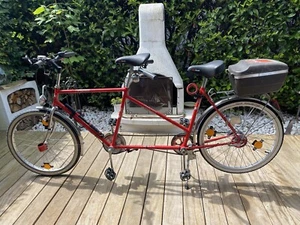 Tandem Fahrrad mit Standlicht, Regenschirm Und Kfz Halterung. - Bild 1 von 12