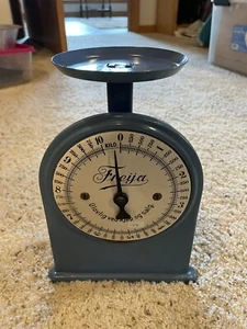 Vintage Norwegian Blue Freya Kitchen Scale. - Picture 1 of 4