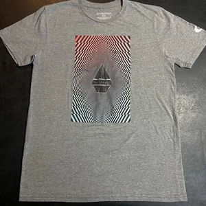Adult Medium Volcom T-Shirt Skateboarding Streetwear Skateboards Skateboard Team - Picture 1 of 6