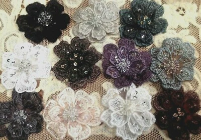 Aplique bordado cosido a mano flores en capas 2 1/8" cuentas de vidrio 1 pieza Foto 1 de 4