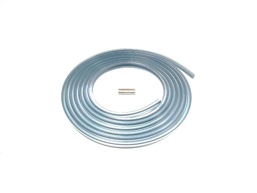 Chrome Windshield Lockstrip For Dodge B100 1975-1980, B100 Van 1971-1974; LS 3-C Foto 1 de 1