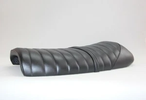 28.5 inches 1970 - 1975 Suzuki T500 Titan motorcycle classic seat CODE: L8097 - Picture 1 of 6