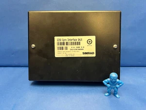 Unidad de interfaz giroscópica SIMRAD GI50 20212361 - Imagen 1 de 3