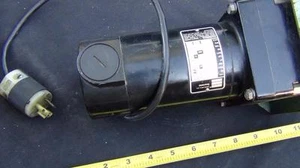 Dayton 32A Gearmotor - 1/8 HP 660 rpm 3.79:1 Ratio 130 Volt - Very Nice - Picture 1 of 1