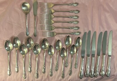 Wm A Rogers Park Lane 26 предметов набор столовых приборов AA посеребренная посуда Oneida ИЗЯЩНЫЙ - Изображение 1 из 4