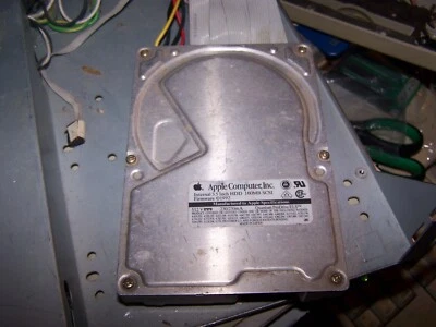 Apple Logo'd Quantum 160MB SCSI 1 Hard Drive with 50 Pin Connector and OS 7.5.5 - Image 1 of 4