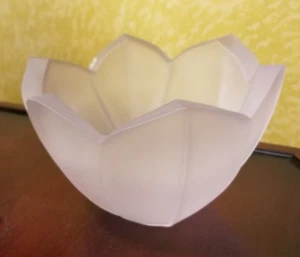 LENOX FROSTED GLASS LOTUS FLOWER Shaped Nut/Candy Dish - Picture 1 of 9