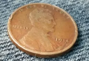1914 Wheat Penny Lincoln Cent Circulated No Mint Mark Wheat Side Scuffed at Edge - Picture 1 of 4