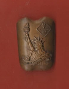 VINTAGE 1950'S BOY SCOUT STATUE OF LIBERTY BOY SCOUT TIE SLIDE - Bild 1 von 2