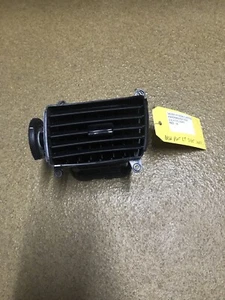 2005 Hyundai Elantra Dash Vent Left Side Inner L9 - Picture 1 of 4