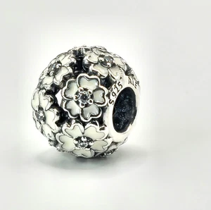 Neu Original Pandora Weiße Primelwiese Charm 791488EN12 - Bild 1 von 5