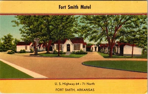 FORT SMITH, ARKANSAS - FORT SMITH ROADSIDE MOTEL - VINTAGE LINEN POSTCARD - Picture 1 of 2