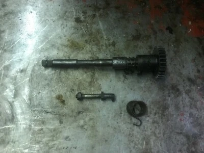 Varilla de engranaje del eje de arranque del motor Bultaco Pursang 250 modelo 68 Foto 1 de 4