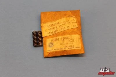 Nuevo de Lote Antiguo Yamaha AT1 DT1 MX RD125 YZ Cantidad 2 Muelle de Compresión PARTE # 90501-12083 Foto 1 de 4