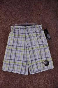 Men's NWT OP Flat Front Shorts - Size 28 - Picture 1 of 2
