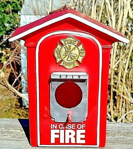 FIRE ALARM BOX BIRDHOUSE and feeder. Firefighter's Fire Alarm Box Birdhouse GIFT Cover