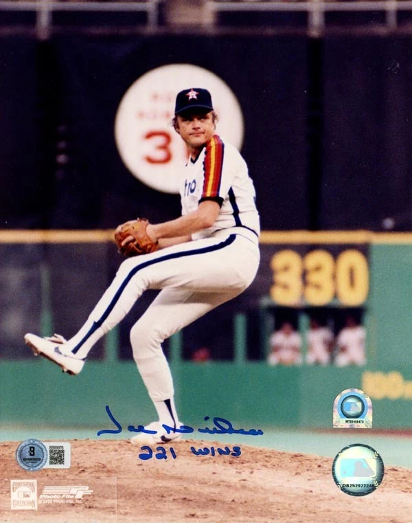 FOTO 8x10 autografiada firmada por Joe Niekro + 221 victorias Houston Astros Beckett Bas Foto 1 de 2