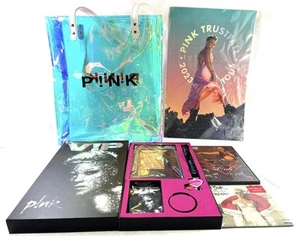 Paquete P!NK VIP Summer Carnival Tour 2023 más CD extra (nuevo) y DVD (usado) rosa - Imagen 1 de 11