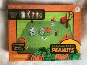 Peanuts It's the Great Pumpkin Charlie Brown Prowling Patch Spielset Neu - Bild 1 von 4