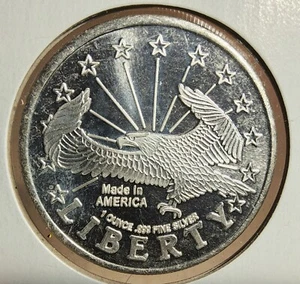 1 TROY OZ .999 FINE SILVER ROUND BULLION COIN 2011 EAGLE LIBERTY MADE IN AMERICA - Picture 1 of 5