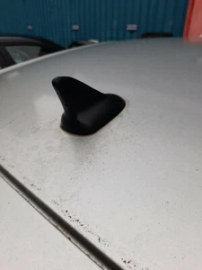 VAUXHALL INSIGNIA A MK1 FACELIFT SHARK FIN ARIEL / ANTENNA - Picture 1 of 2