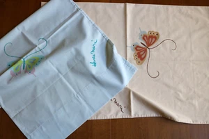 2 fundas de almohada vintage HANAE MORI mariposa 29" x 20" azul pálido amarillo pálido - Imagen 1 de 6